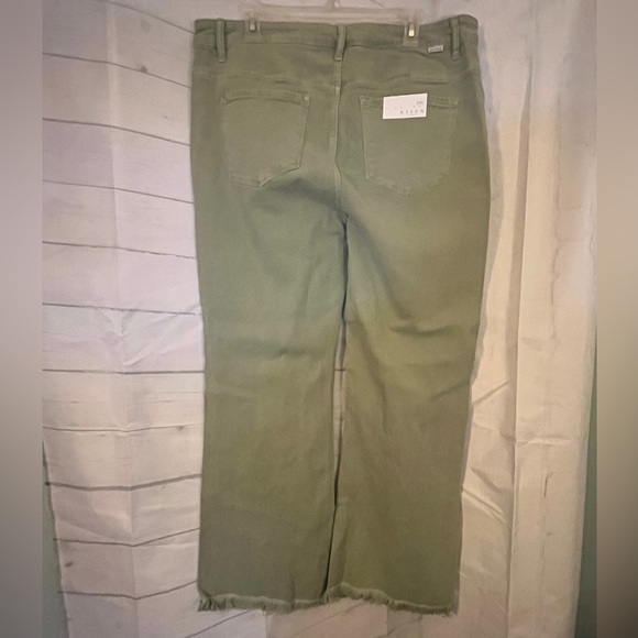 NWT Jeans. Risen Los Angeles. - Picture 8 of 9